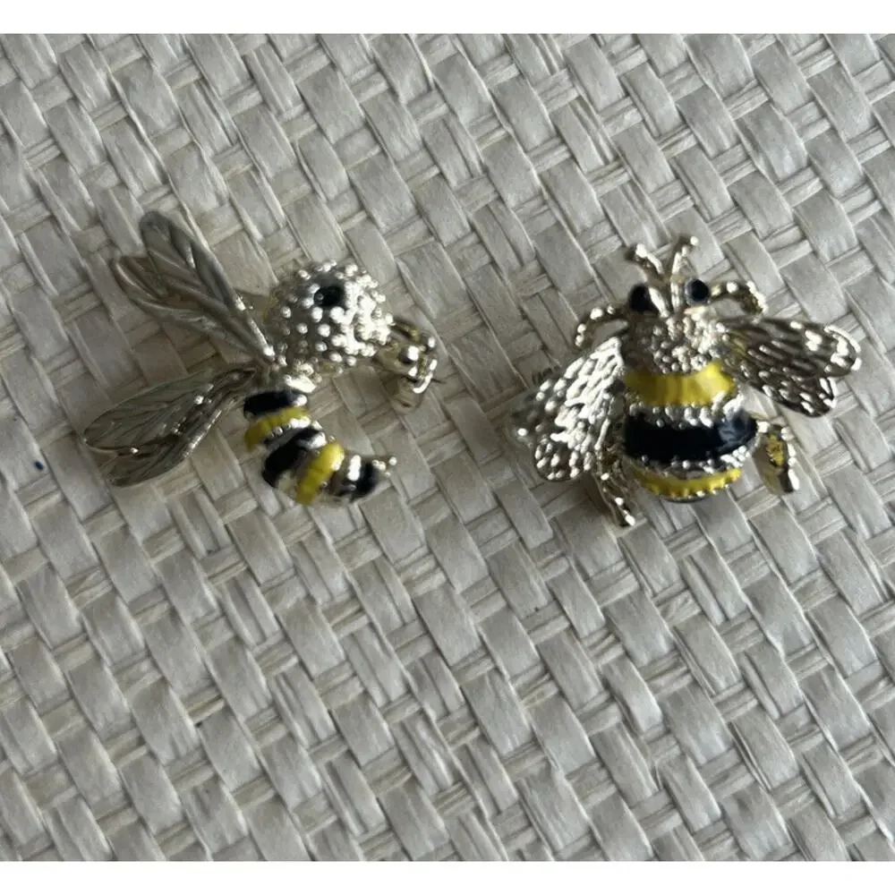 Vintage Set‎ Of 2 Signed Gerry’s Stinging Bumblebee Bee Enamel Gold Tone Brooch